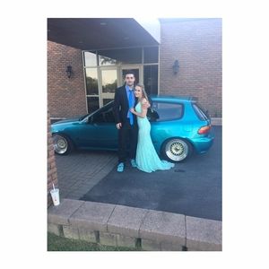 Meet your Posher, Emilie